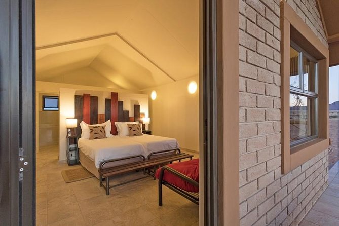 4-Day Swakopmund And Sossusvlei Accommodated Adventure from Windhoek - How the small group changes the experience