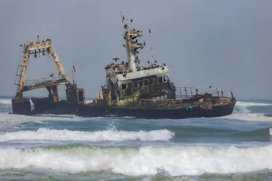 Cape Cross and Henties Bay Guided Tour SkeletonCoast Namibia - Starting beside Swakopmund’s salt pans