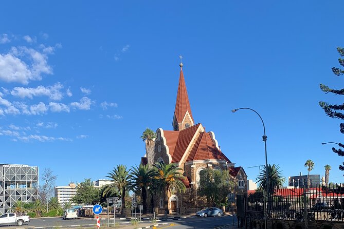 Explore City Your - Parliament Gardens and the Center of Power