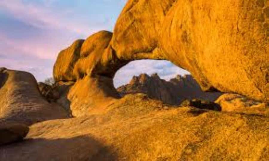 Spitzkoppe & Desert Magic: Arches, Art & Sunset Views - Time for photos, birds, and the famous desert profile