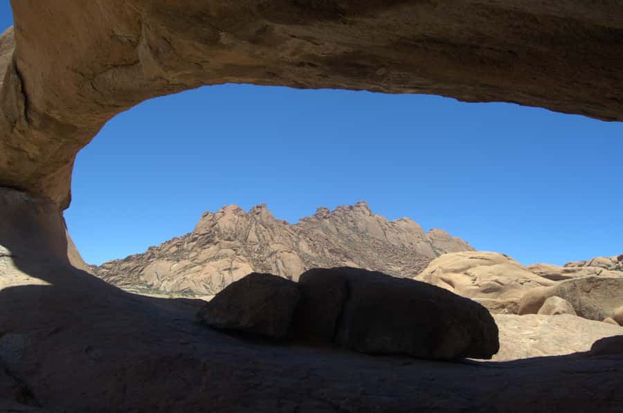Spitzkoppe & Desert Magic: Arches, Art & Sunset Views - Lunch beneath the trees at Goanikontes Oasis