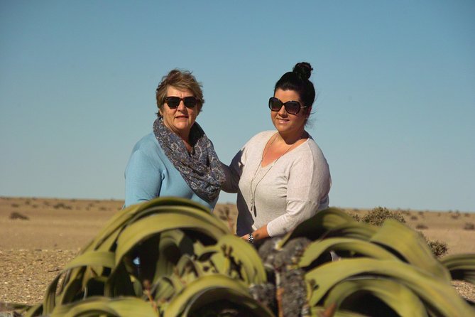 Swakop River Valley & Spitzkoppe Full Day 4x4 tour from Walvis Bay - Lunch, drinks, and the rhythm of the day