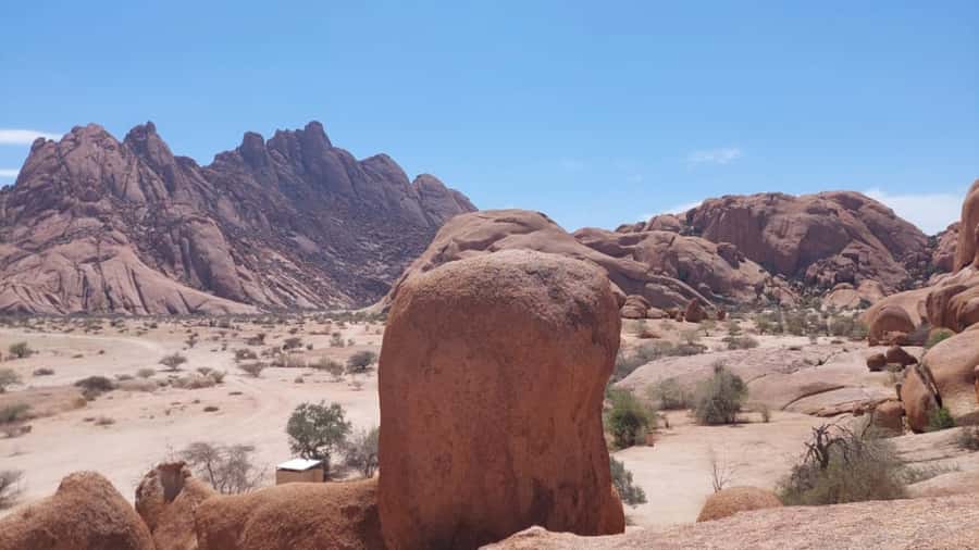 Swakopmund: Spitzkoppe Day Tour with Hotel Pickup - From Swakopmund to the Zayla shipwreck