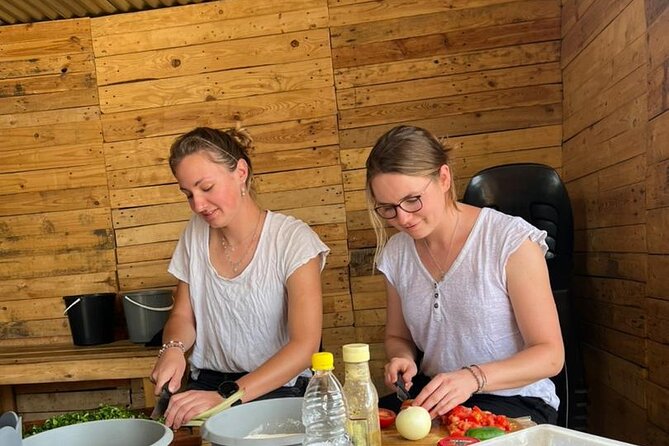 Traditional Cooking Class - Mahangu pap for beginners - Meeting Namibians at home