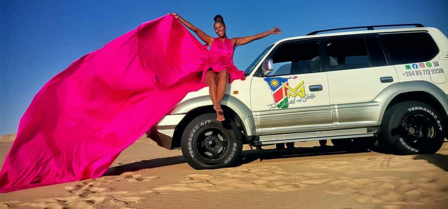 Walvis Bay and Sandwich Harbour Tour - A picnic with the ocean in view