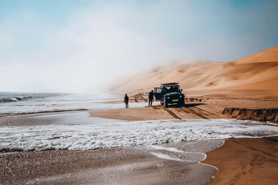 Walvis Bay: Dolphin Cruise, Pink Lakes and 4x4 Dune Drive - How the guides shape the experience