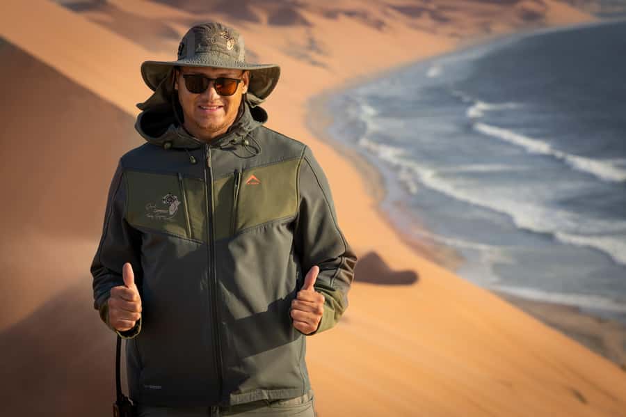 Walvisbay: Sandwich Harbour 4x4 & Sandboarding Tours - Starting at the Walvis Bay Lagoon