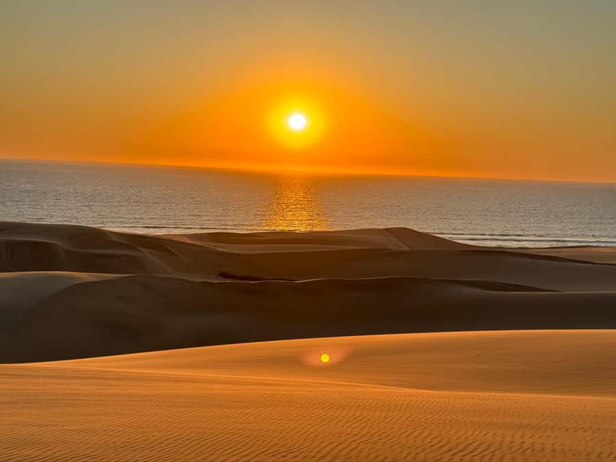 Walvisbay: Sandwich Harbour SUNSET Tour-End It Beautifully - Why a sunset tour changes Sandwich Harbour