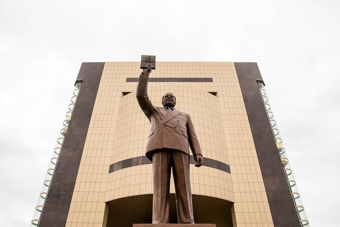 Windhoek City Tour - Alte Feste and the limits of a brief stop